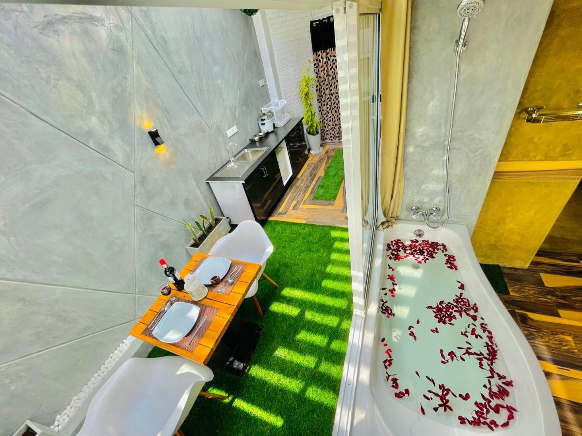 8 Plus Motels Negombo Exterior foto