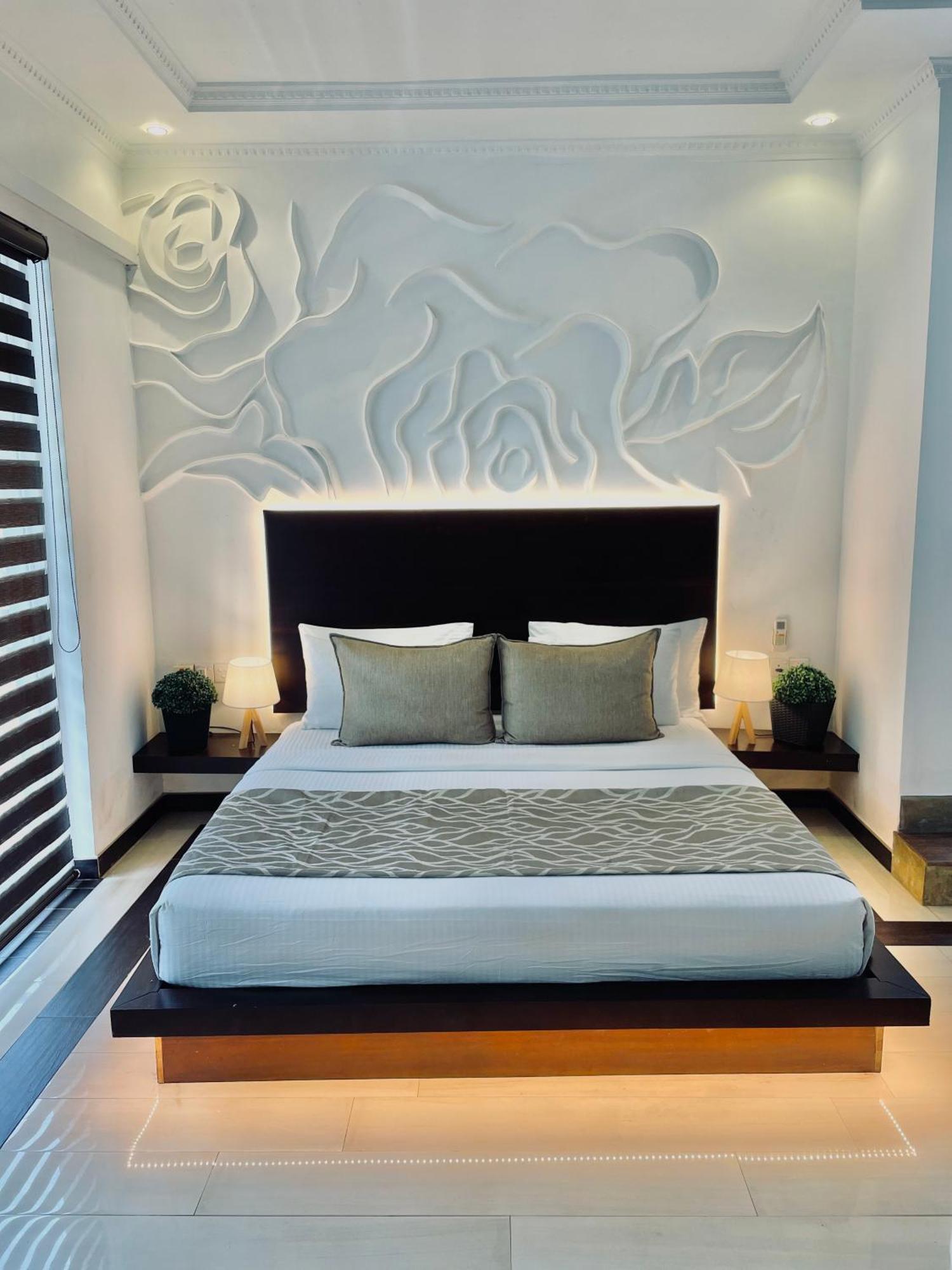 8 Plus Motels Negombo Exterior foto